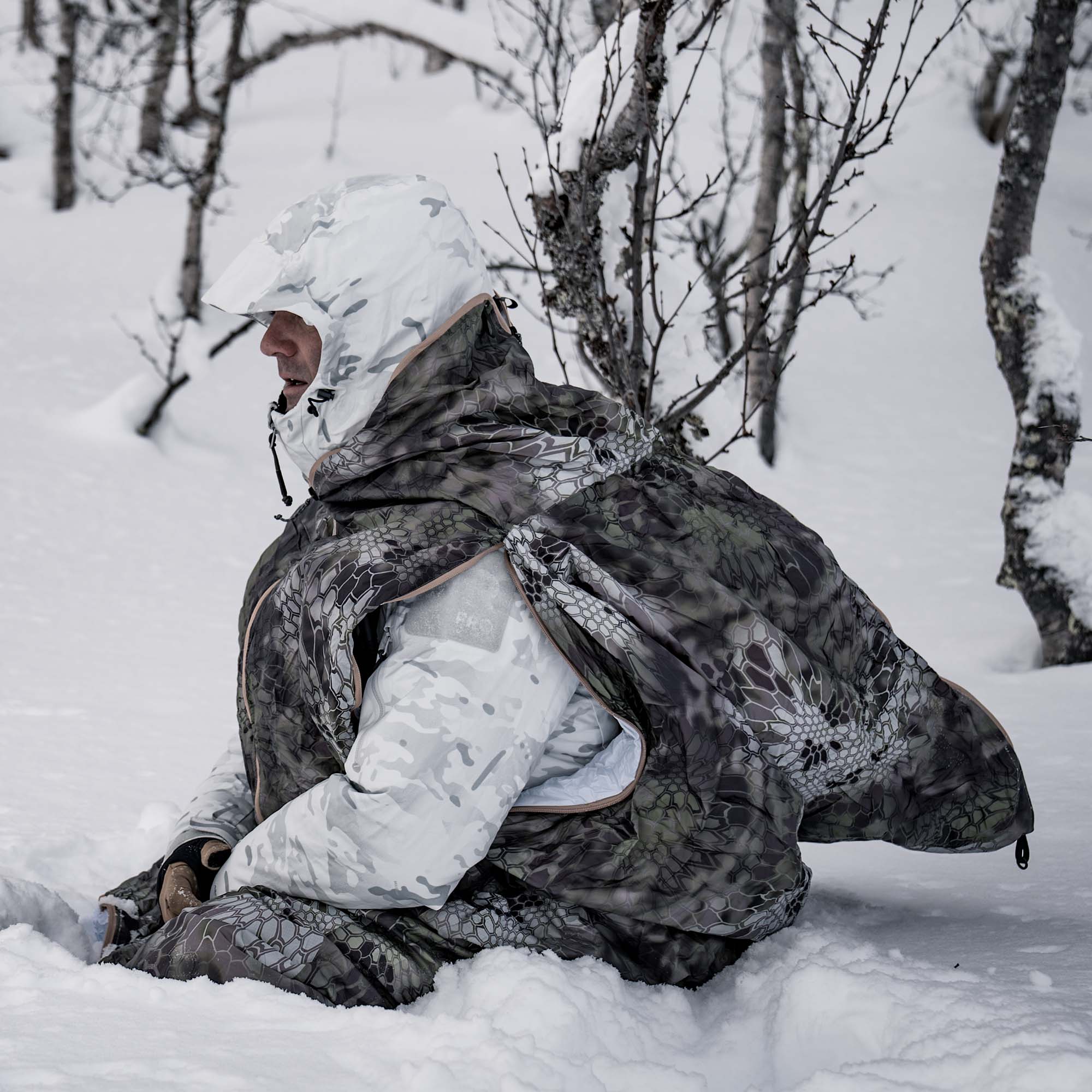 Tactical Insulated Tarp Reversible White/Camo V3