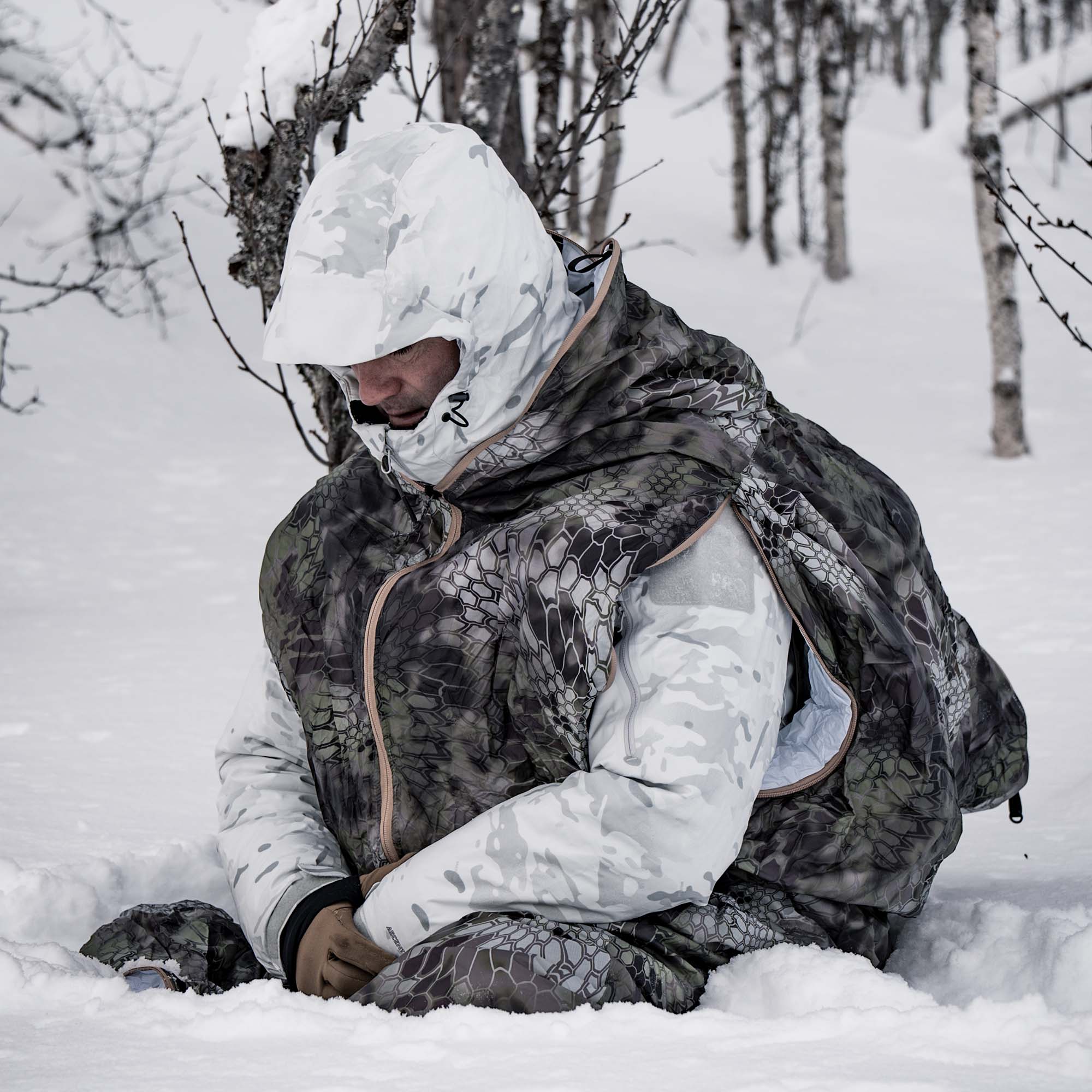Tactical Insulated Tarp Reversible White/Camo V3