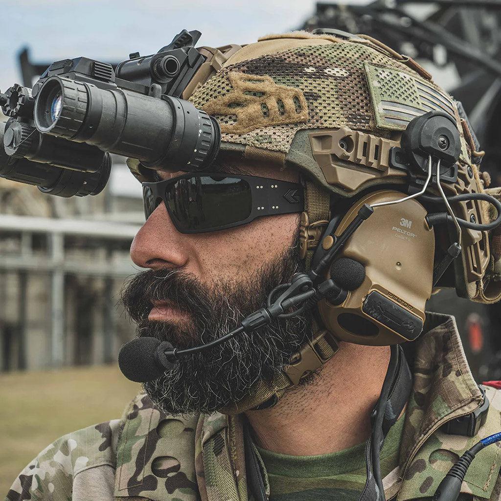 Magnum Black / Smoke Polarized Sunglasses