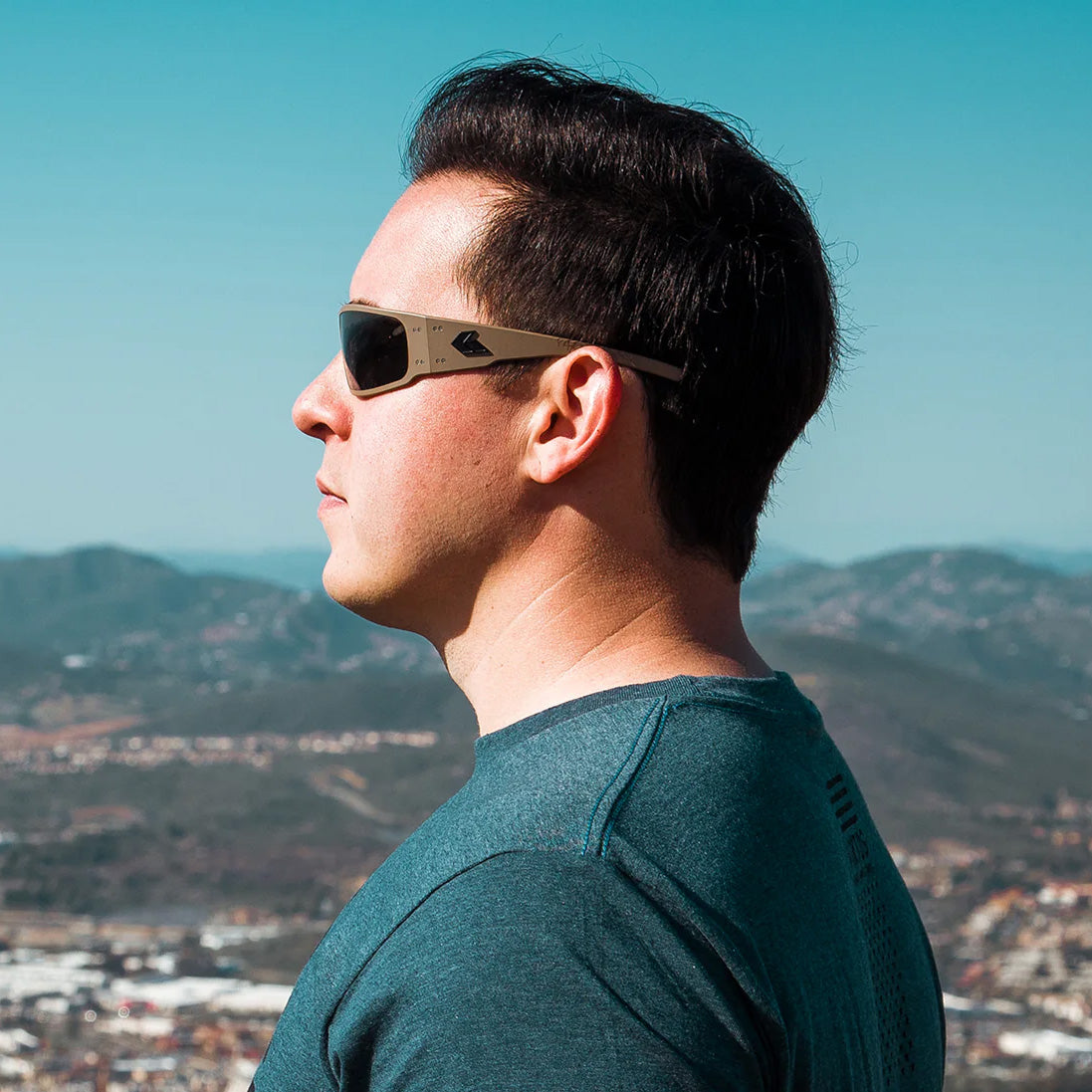 Magnum Tan / Smoke Polarized Sunglasses